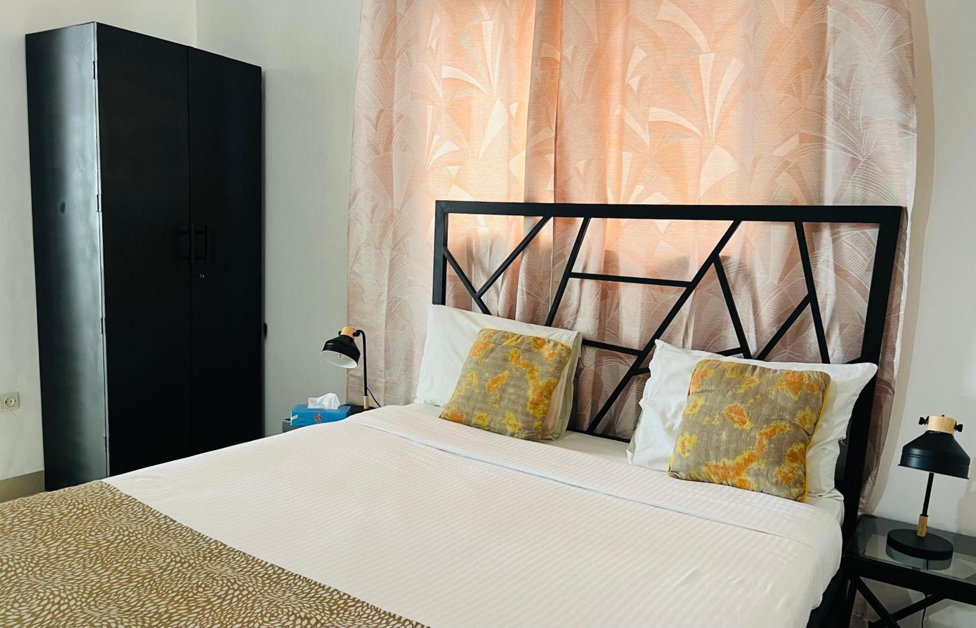 Illiyin Boutique Hotel Dakar Exterior photo