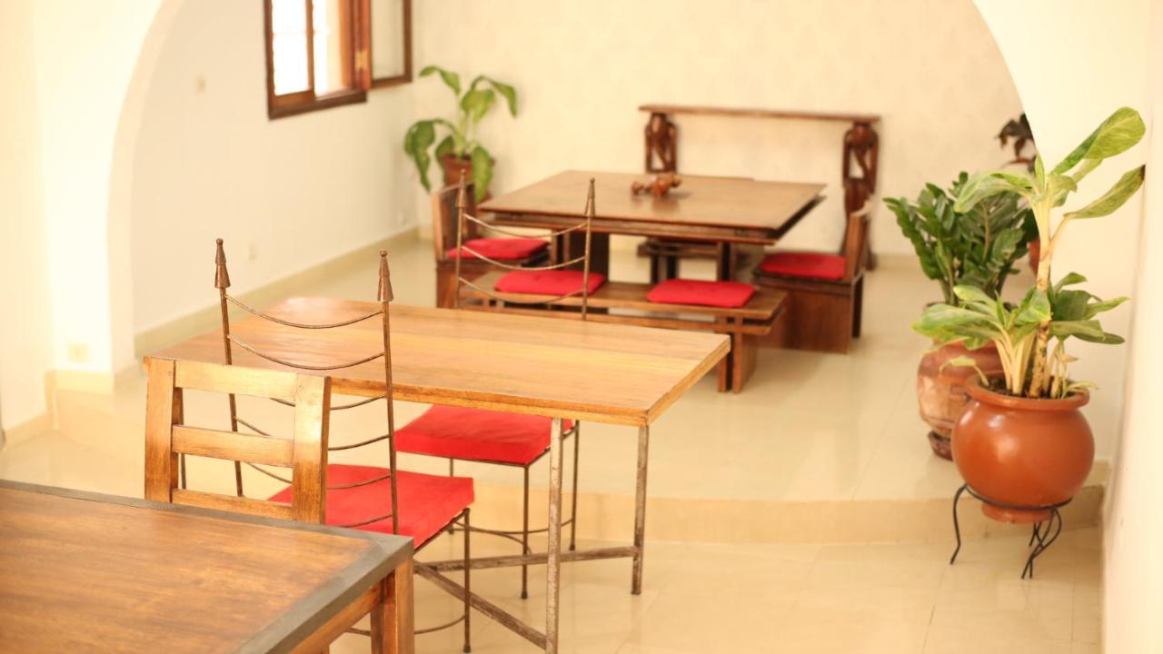 Illiyin Boutique Hotel Dakar Exterior photo