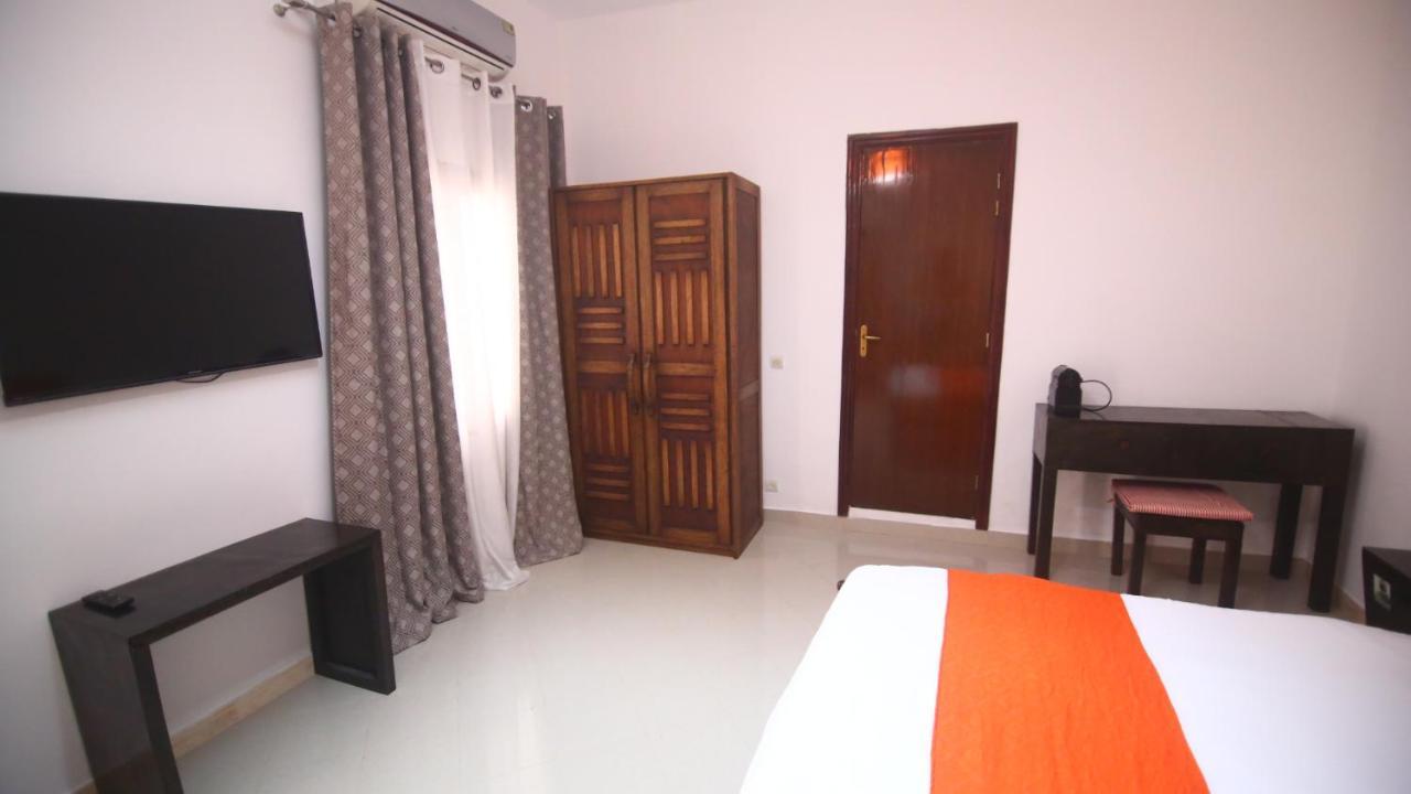 Illiyin Boutique Hotel Dakar Exterior photo
