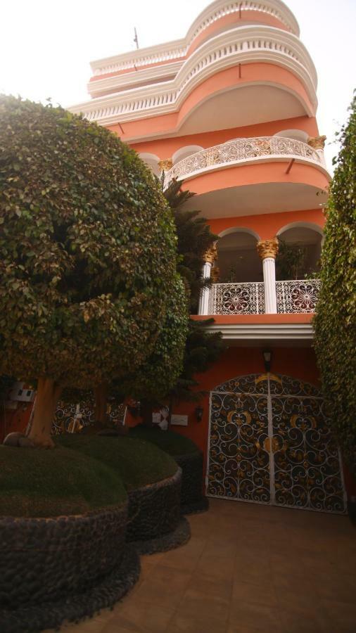 Illiyin Boutique Hotel Dakar Exterior photo