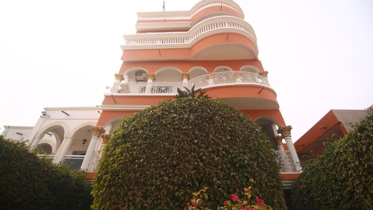 Illiyin Boutique Hotel Dakar Exterior photo