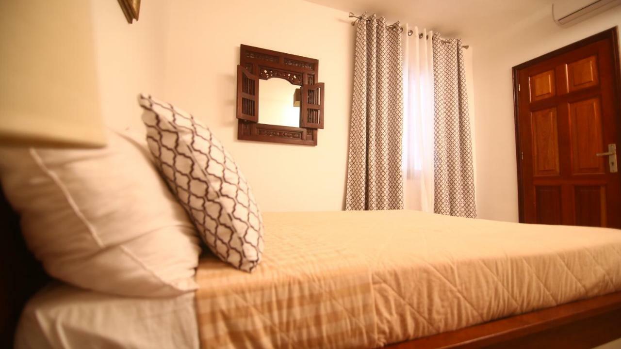 Illiyin Boutique Hotel Dakar Exterior photo